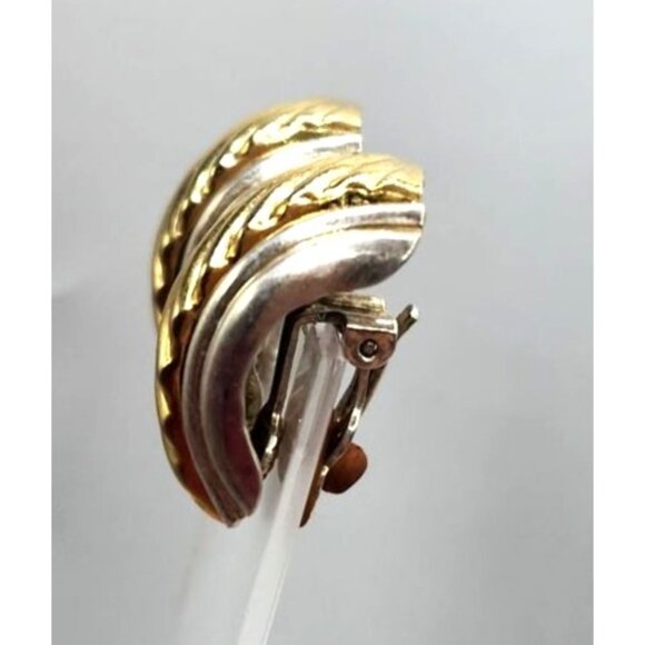 Vintage Two-Tone Gold & Silver Clip-On Earrings Ribbed Design For Women - Picture 3 of 3